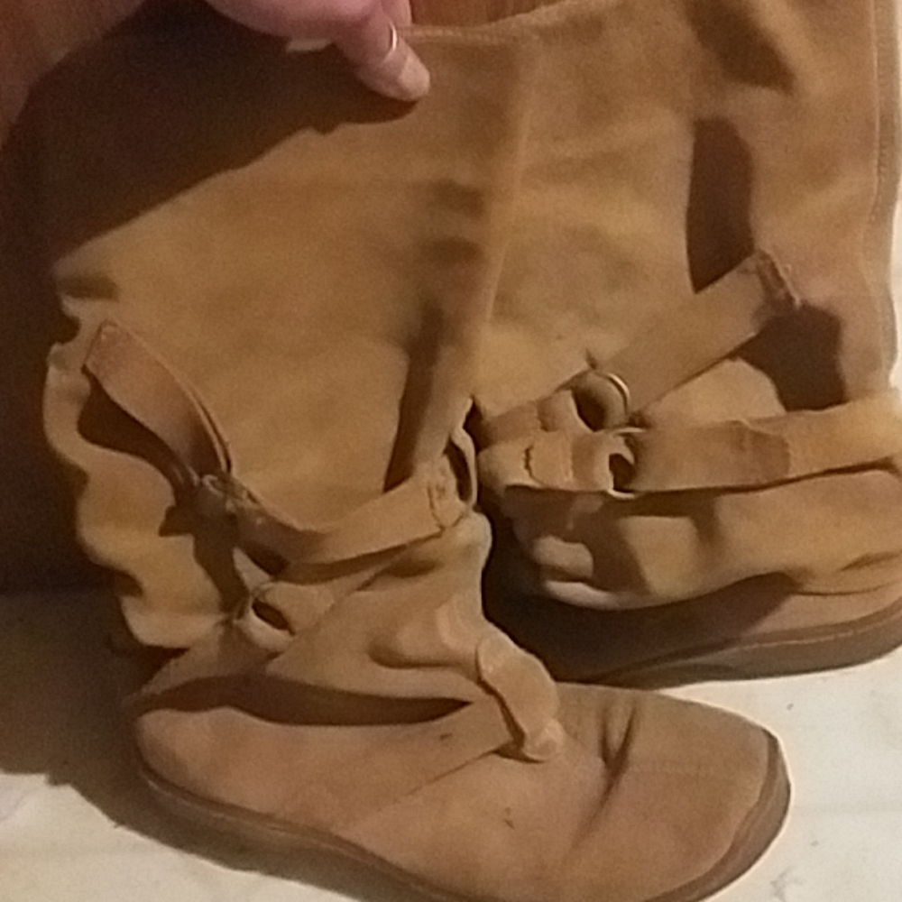 Nice not barley worn or broke in